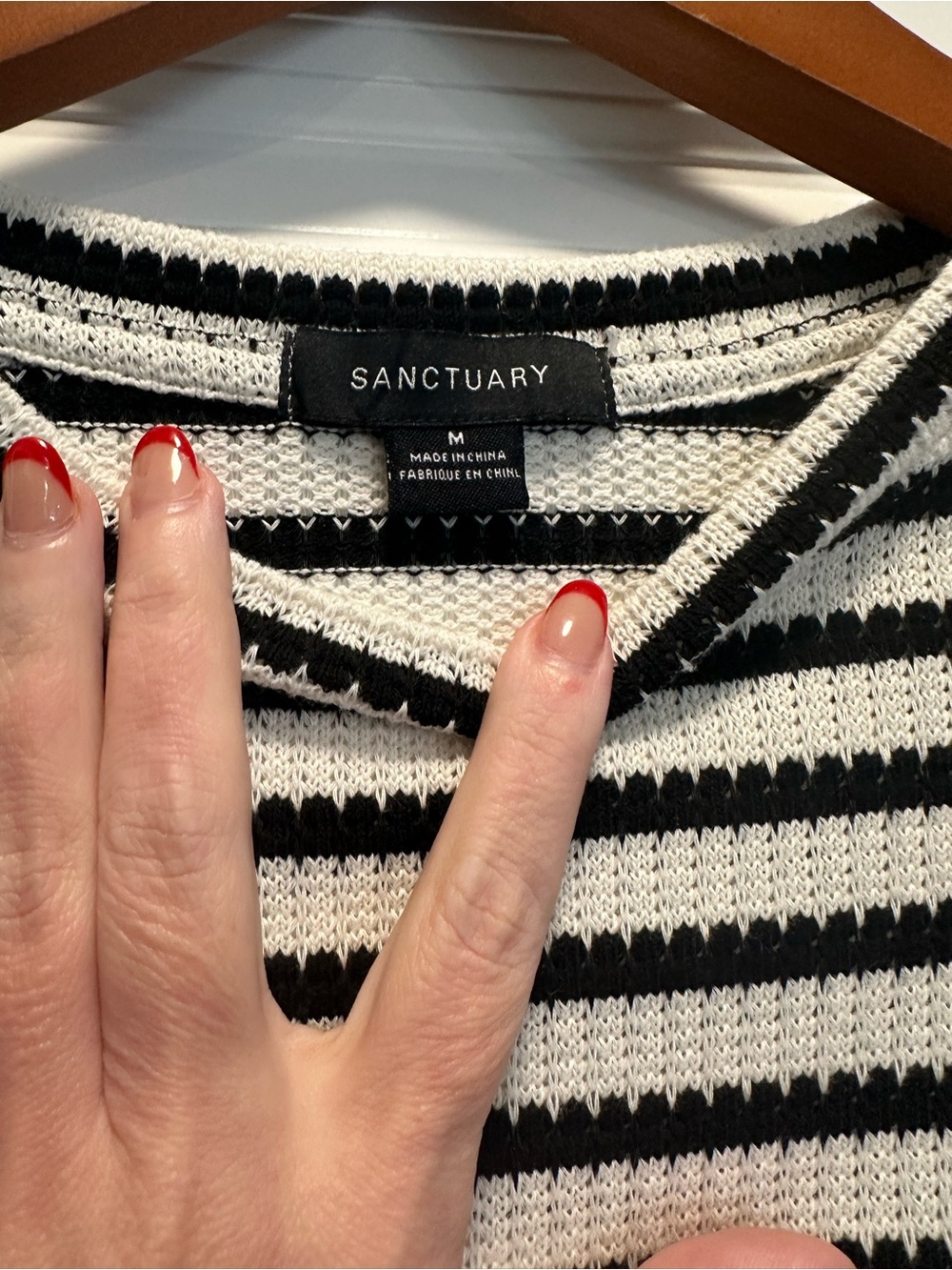 Anthropologie x Sanctuary PERFECT TEXTURED TEE - Black & White Pattern.  Size M - Picture 7 of 7